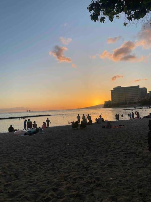 Seashore Waikiki Studio 1 Block From A Beach No Resort Fees Honolulu Kültér fotó